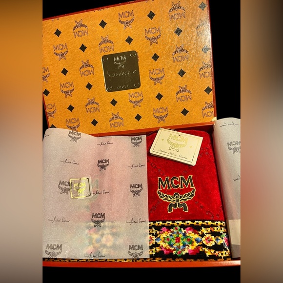 MCM set of two hand towels. NIB - Picture 5 of 9
